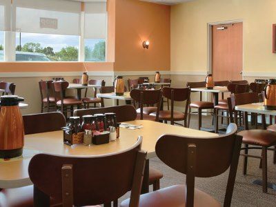 Hotel Ramada By Wyndham By The River Niagara Falls