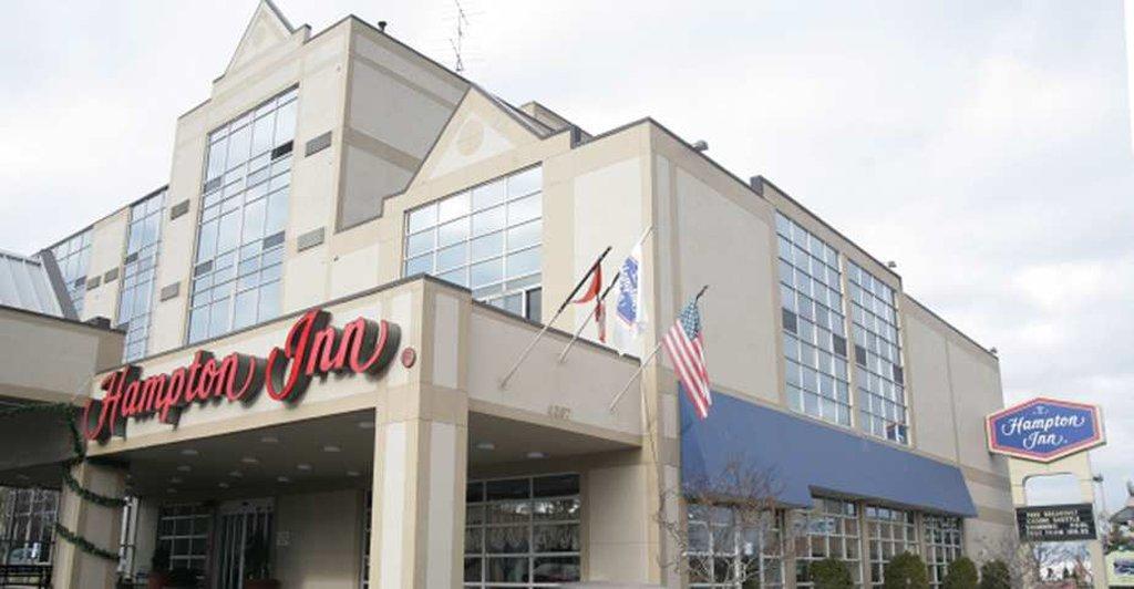 Ramada By Wyndham By The River Niagara Falls