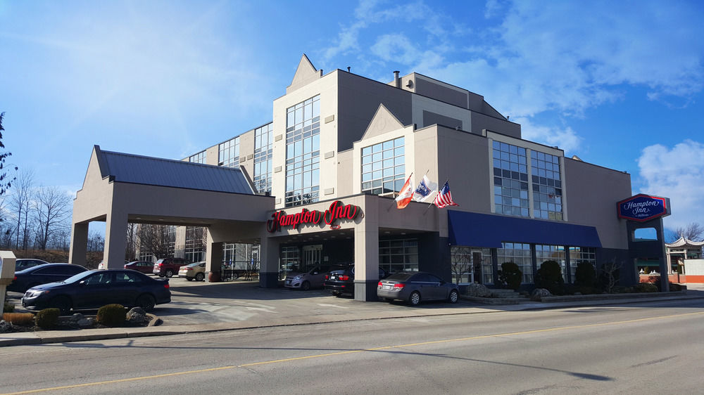 Ramada By Wyndham By The River 3*