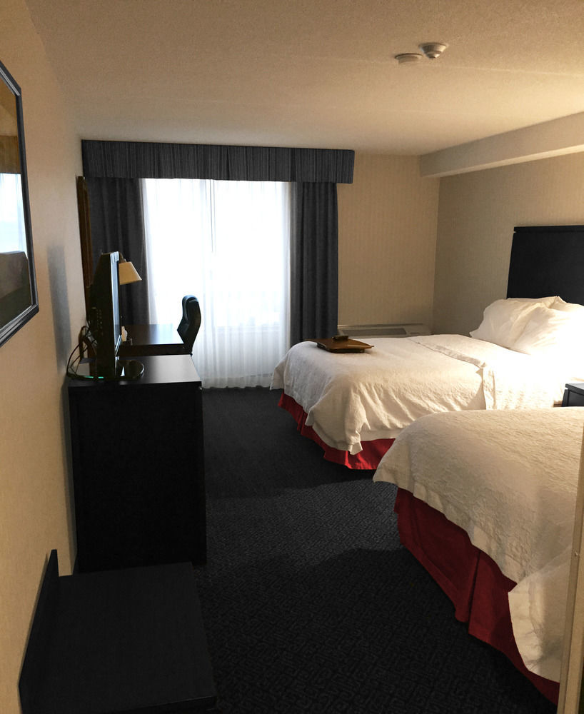 Ramada By Wyndham By The River 3*