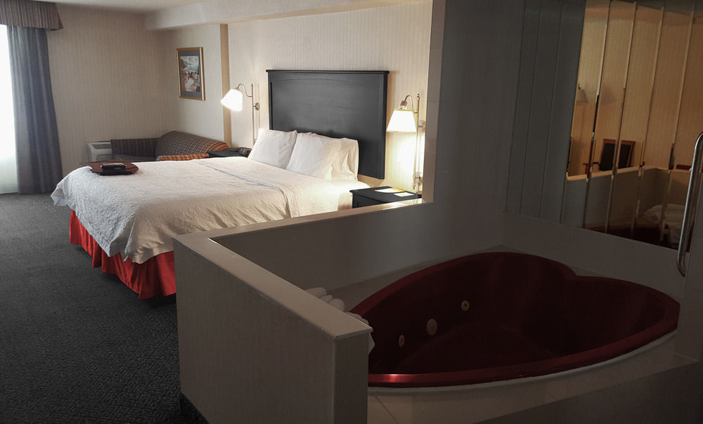 Ramada By Wyndham By The River Hotel