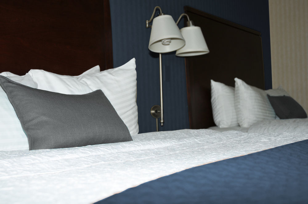 Hotel Ramada By Wyndham By The River 3*