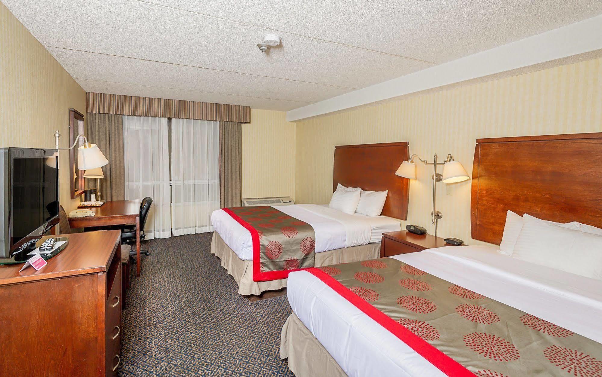 Ramada By Wyndham By The River 3*