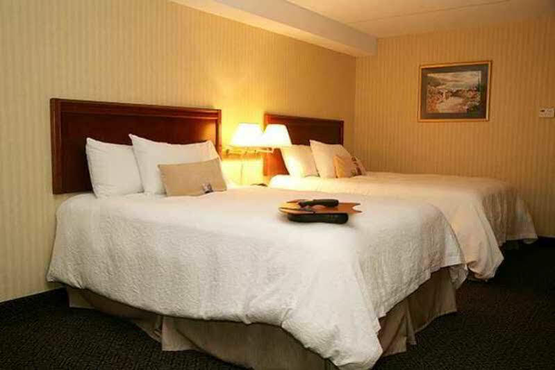 Ramada By Wyndham By The River Niagara Falls